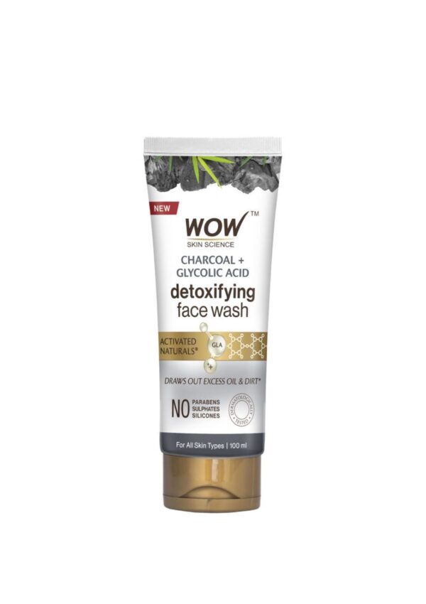 WOW Skin Science Charcoal+Glycolic Acid Face Wash (100ml)